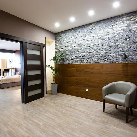 Geography Hotel Veresneve Exterior photo